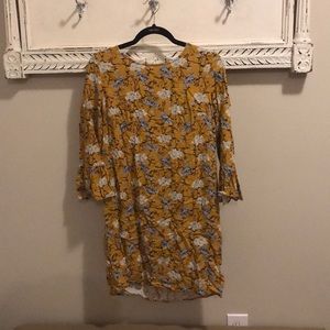 Cute in season Old Navy dress